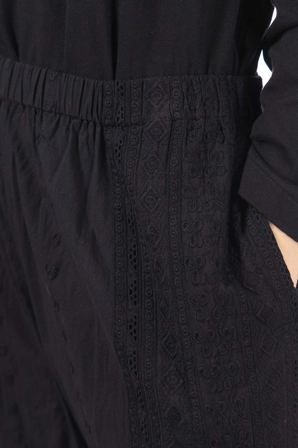 Comme Des Garcons TAO - Cotton Embroidery Washed Pants - Black