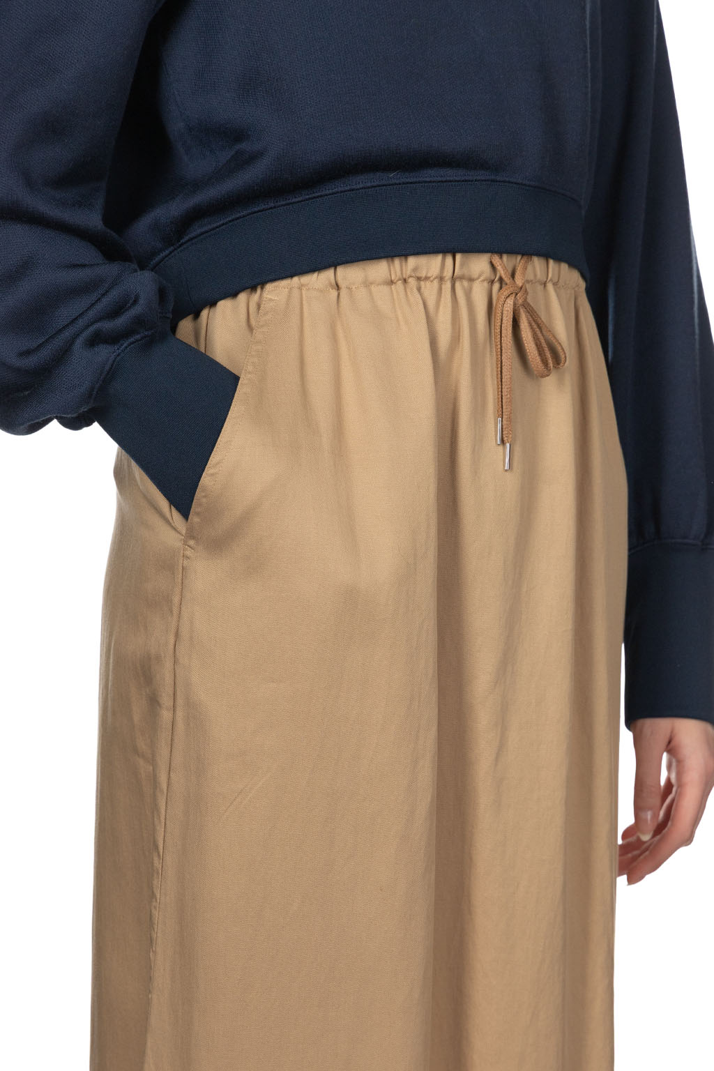 Manon - Slit Tight Skirt - Camel