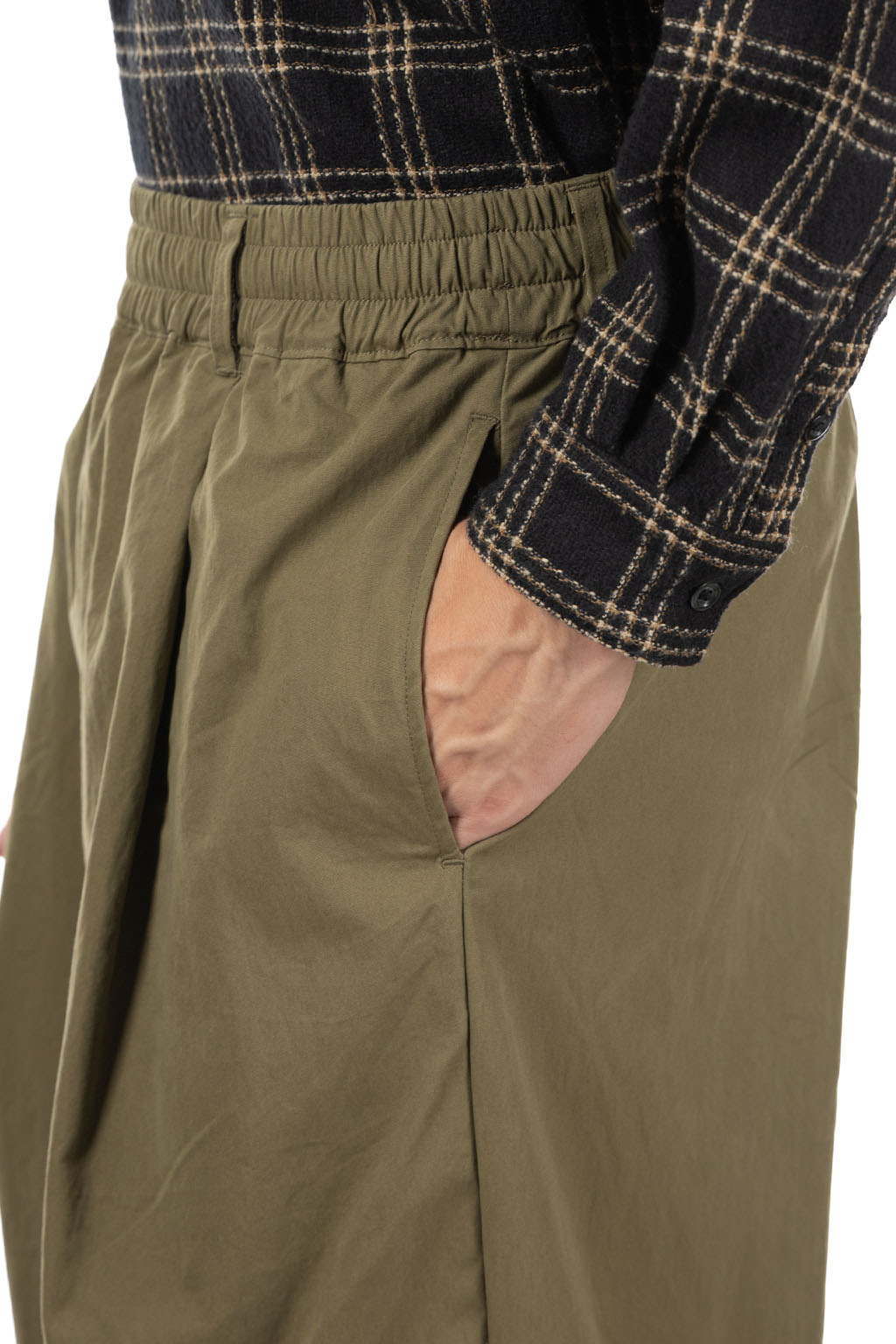 Manual Alphabet - CN 1Tuck Wide Easy Pants