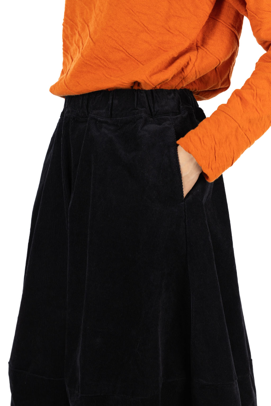 NARU  - 14W Corduroy Egg Skirt - Black