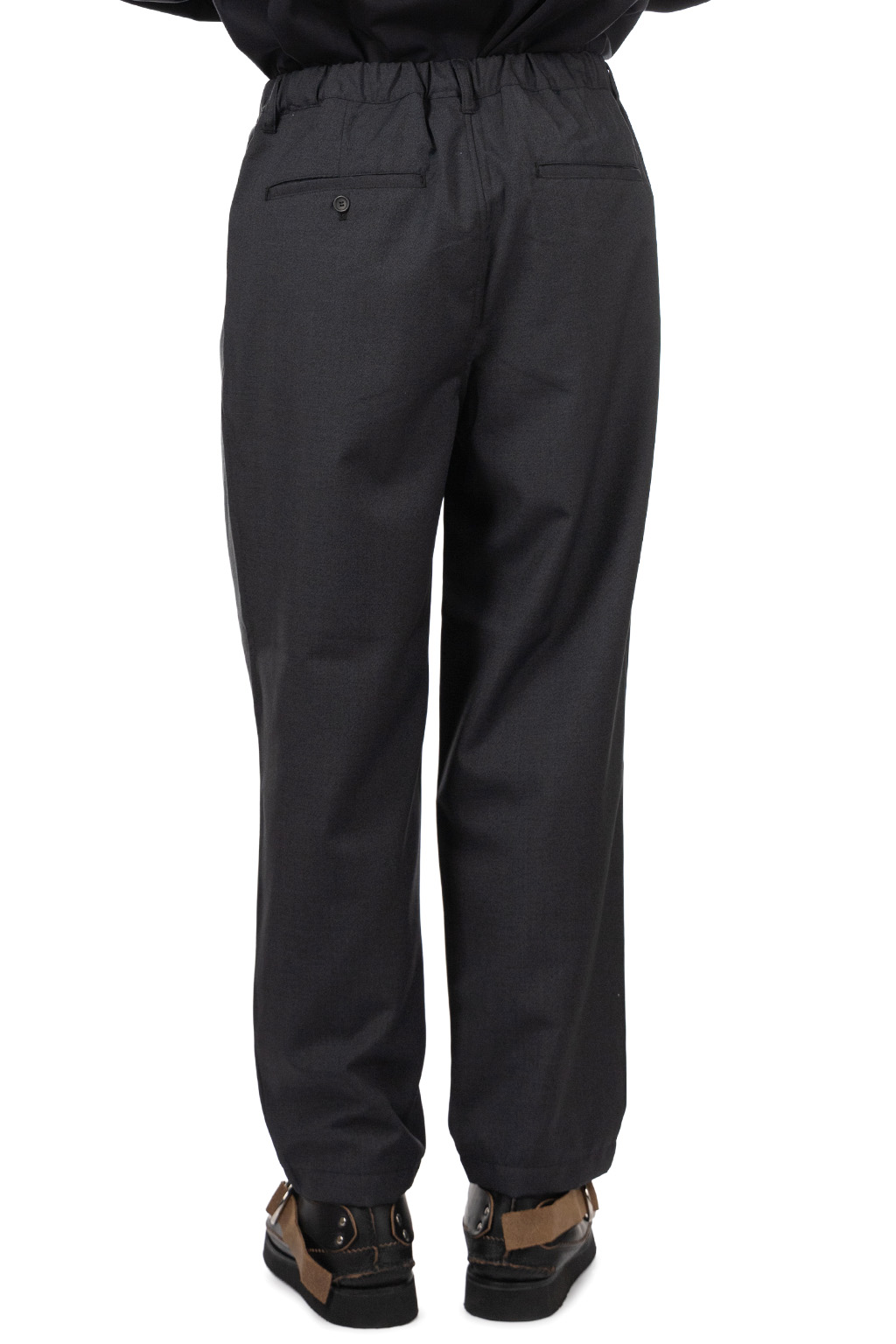 Still by hand - Relaxed 2 Tuck Pants - Charcoal