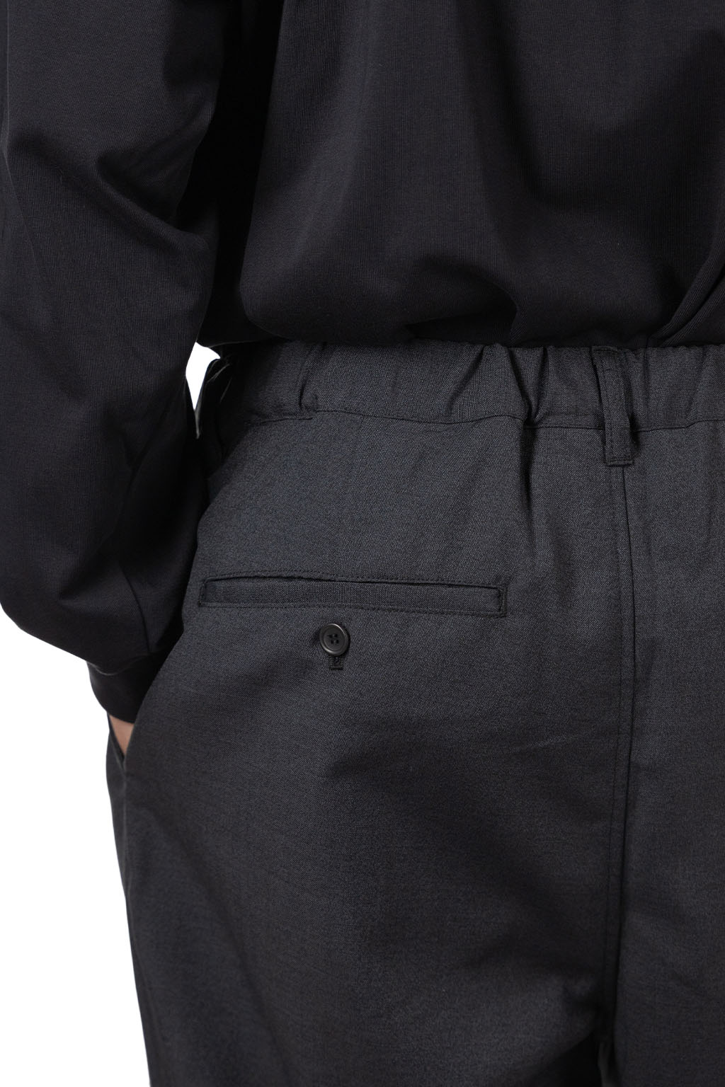 Still by hand - Relaxed 2 Tuck Pants - Charcoal