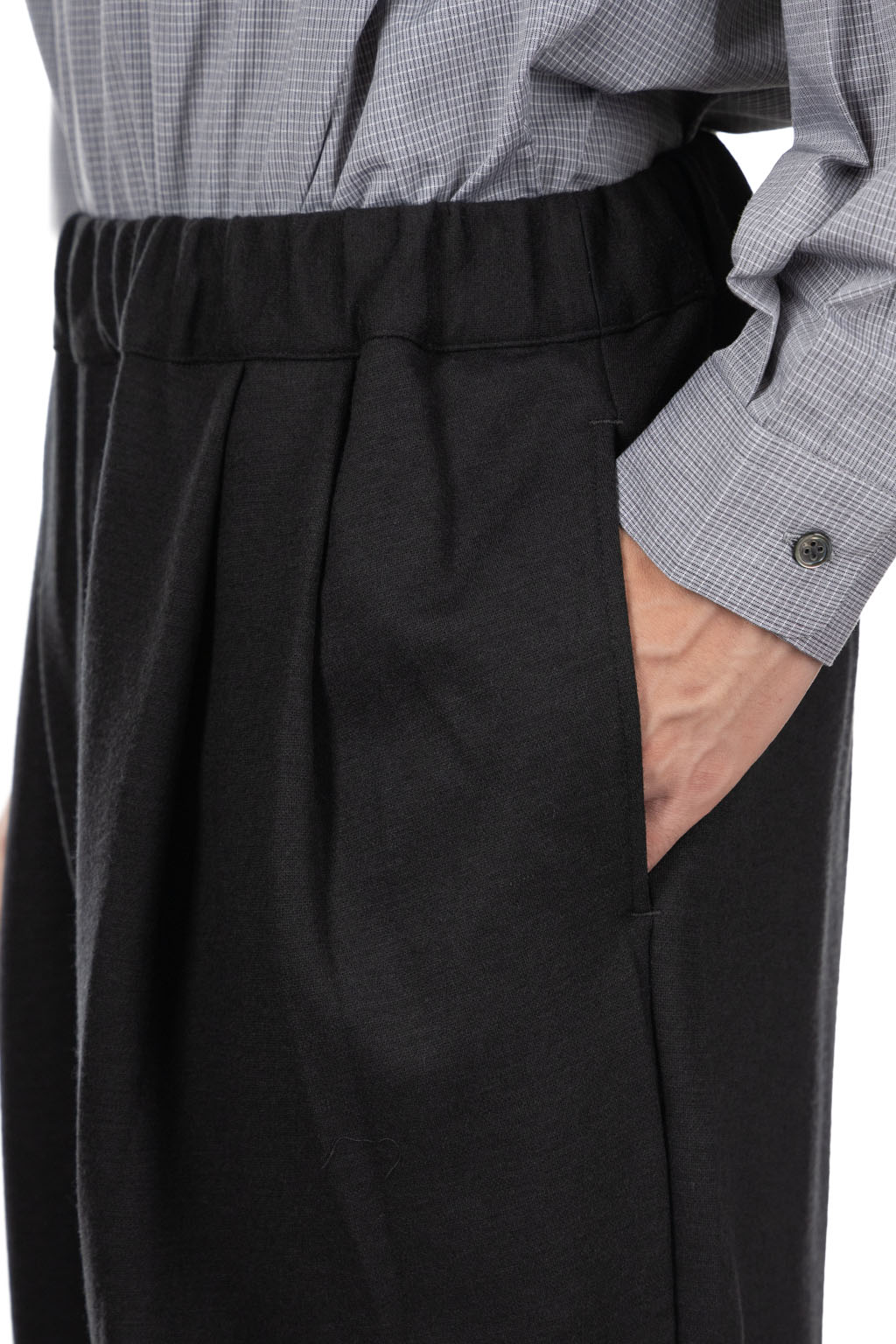 Still by hand - Wool Jersey Two Tuck Pacts - Charcoal