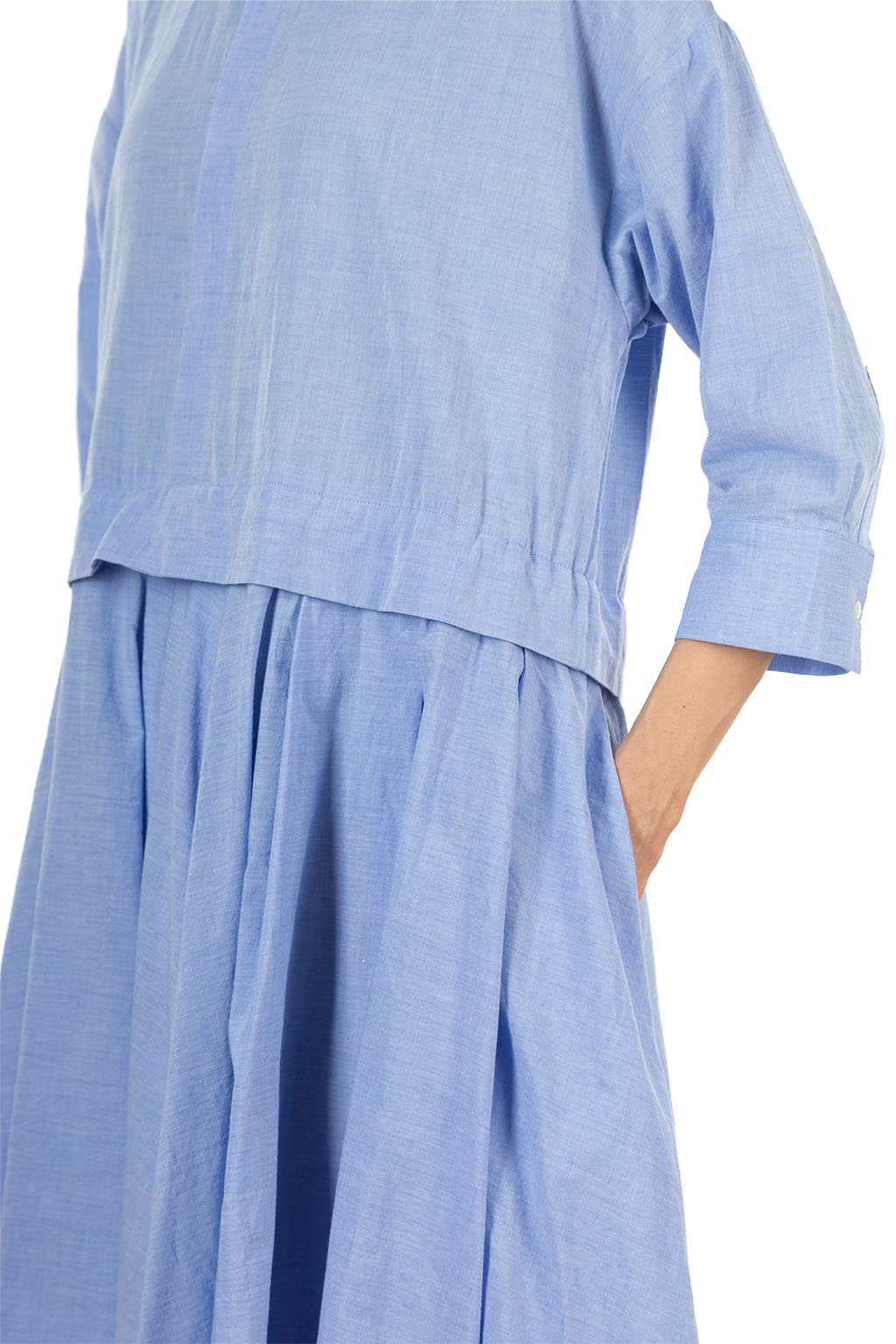 Veritecoeur - Flare Tuck Chambray Dress - Blue
