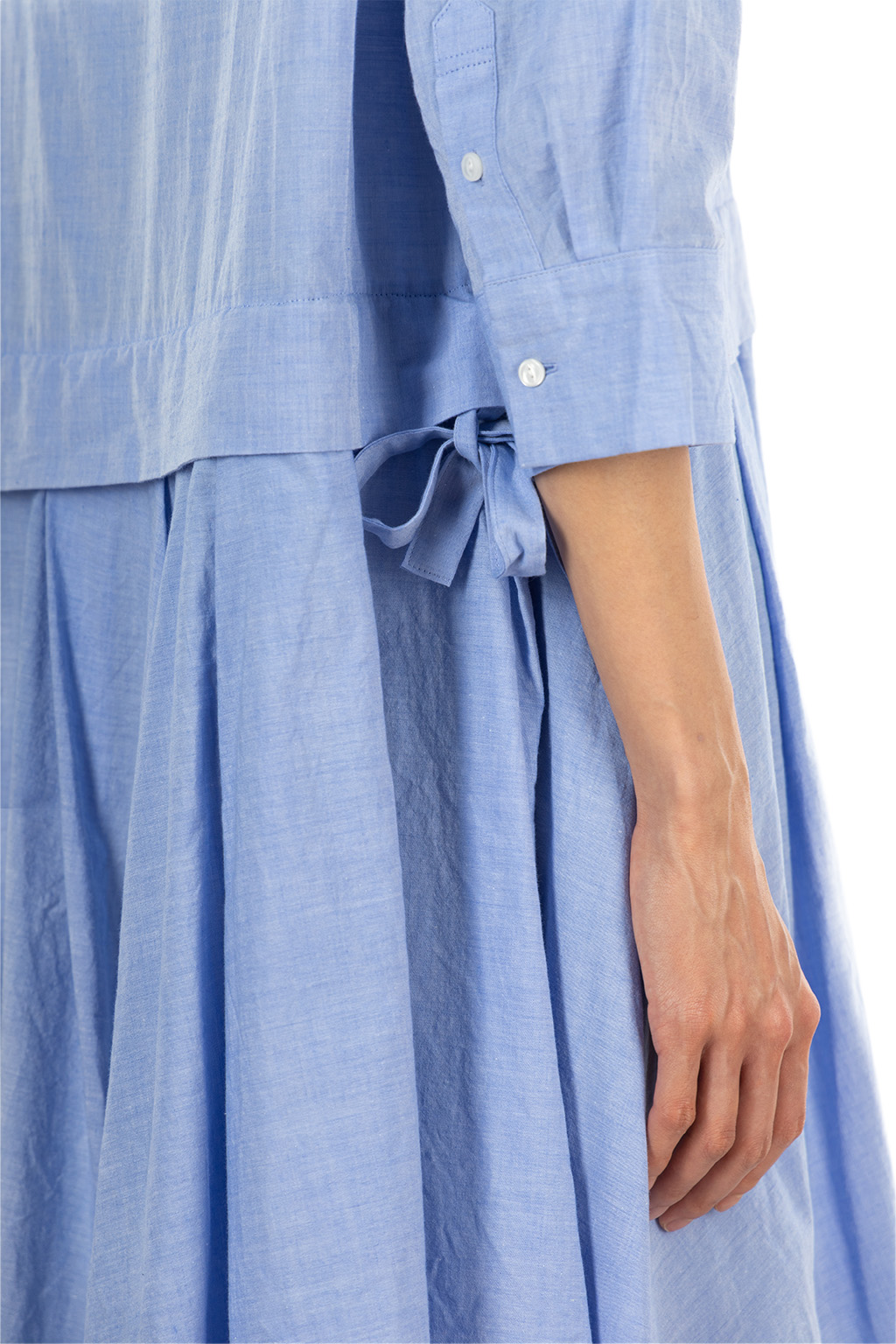 Veritecoeur - Flare Tuck Chambray Dress - Blue