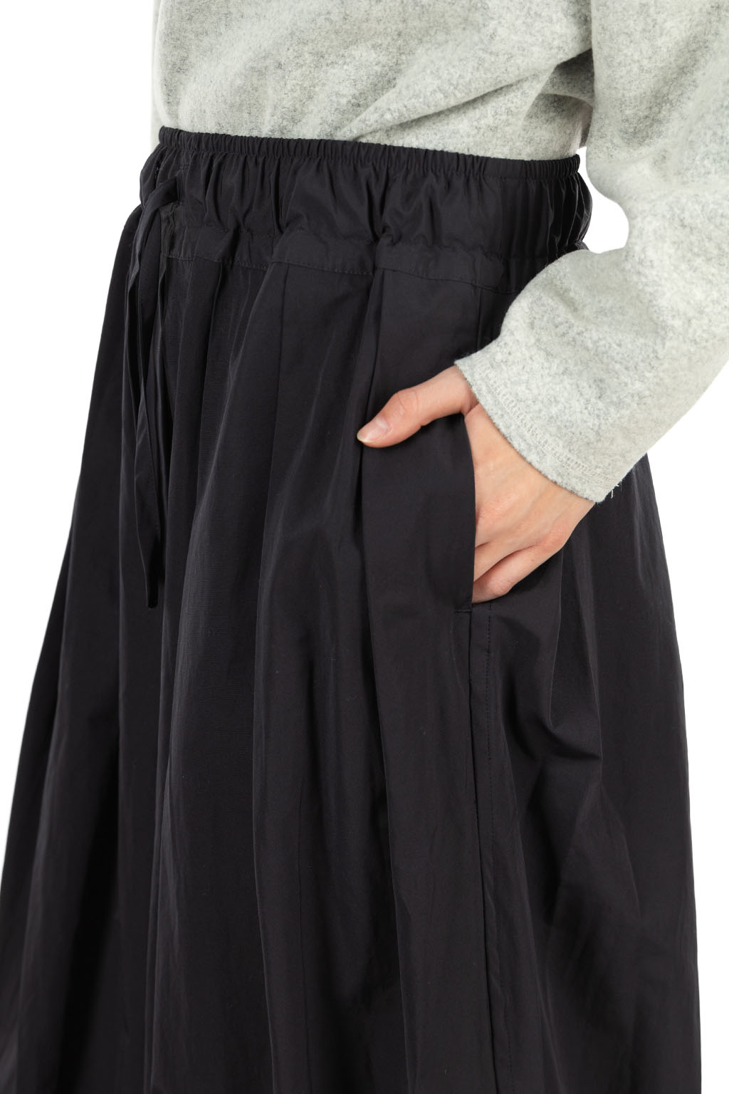 Veritecoeur - Taffeta Coccon Skirt - Black